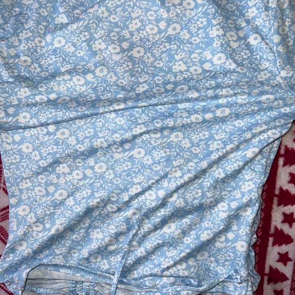 No Boundaries blouse. - Picture 6 of 6